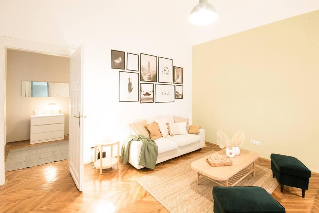 Apartament Visegradi Downtown *